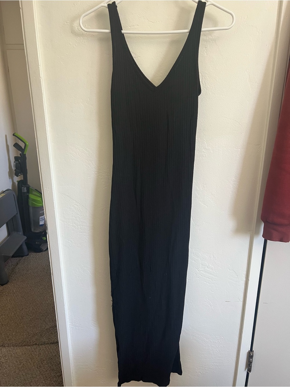 Classic Black Sleeveless V-Neck Maxi Dress